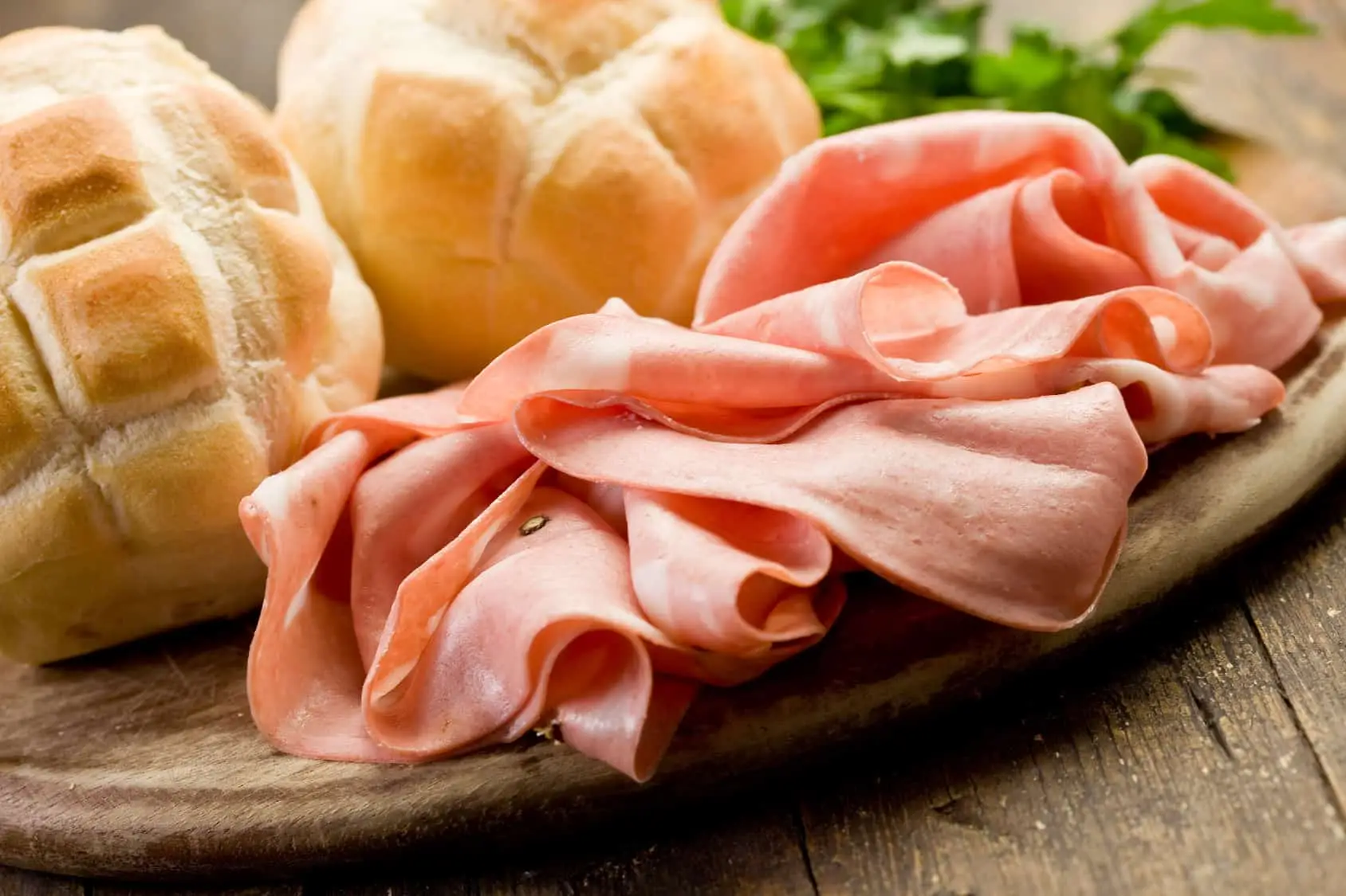 Ecco il metodo per panini soffici senza impasto, perfetti per picnic Ecco il metodo per panini soffici senza impasto, perfetti per picnic