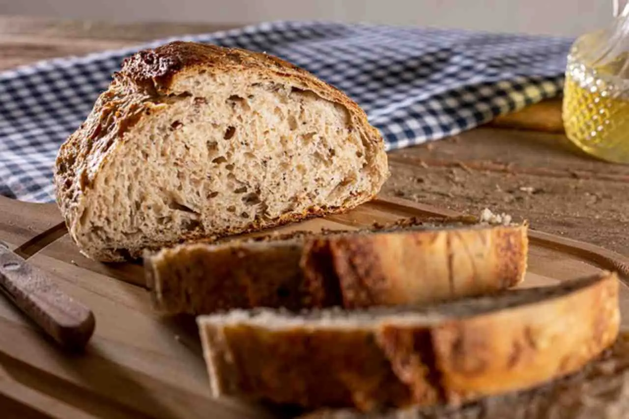 Come scegliere il pane integrale davvero sano: i 5 controlli da fare secondo Altroconsumo Come scegliere il pane integrale davvero sano: i 5 controlli da fare secondo Altroconsumo