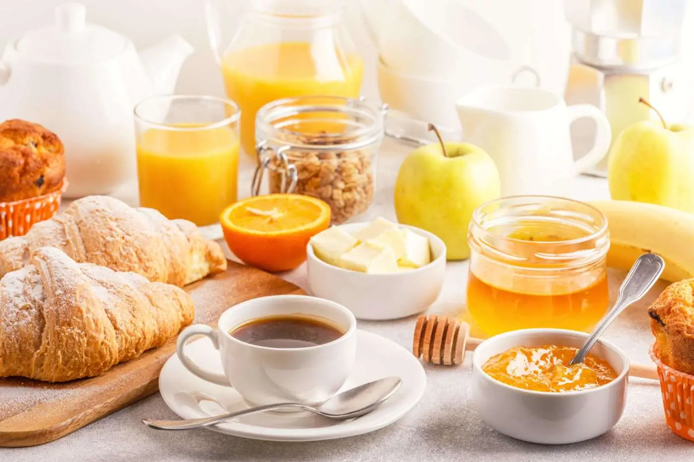 Colazione senza zucchero: la nuova ricetta fresca che conquista giugno Colazione senza zucchero: la nuova ricetta fresca che conquista giugno