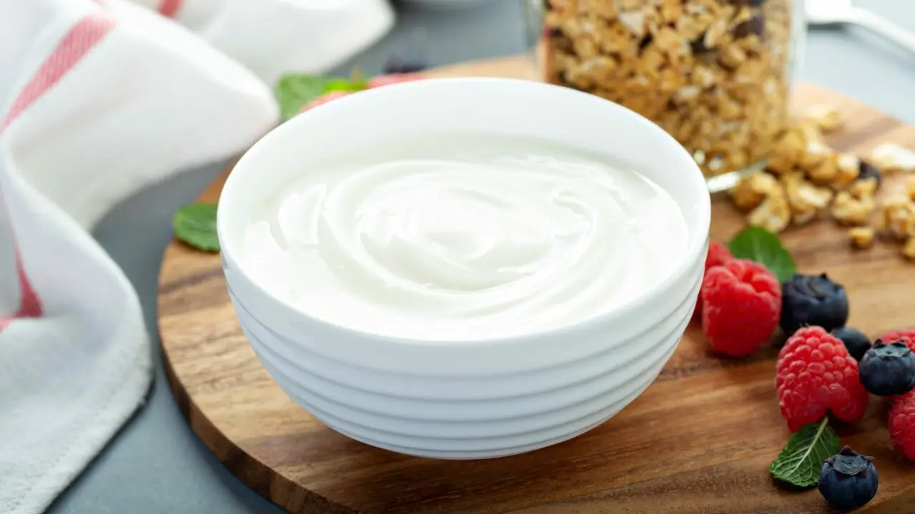 Il dessert light per l’estate: prova la mousse di yogurt e frutta pronta in 3 minuti Il dessert light per l’estate: prova la mousse di yogurt e frutta pronta in 3 minuti