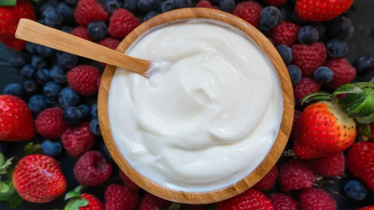 Dessert estivo in versione light: la mousse di yogurt che non fa ingrassare Dessert estivo in versione light: la mousse di yogurt che non fa ingrassare